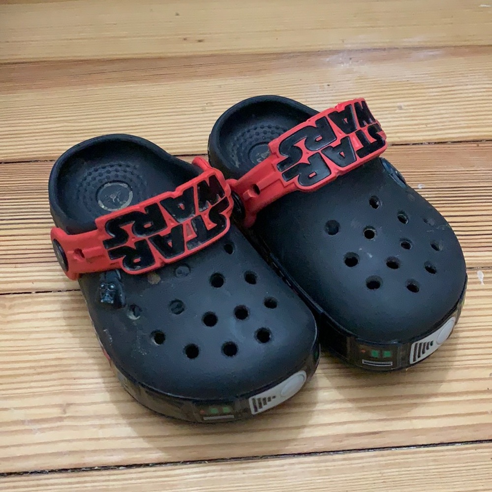Crocks that light up